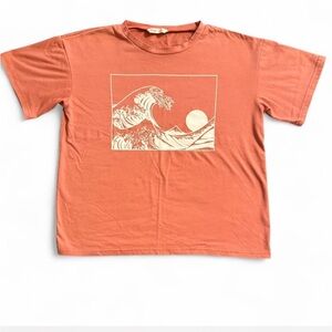 Women’s Romwe boxy tee with The Great Wave of Kanagawa design.
